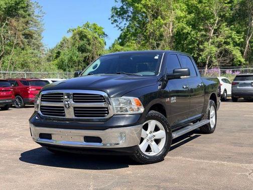 Brilliant Black Crystal Pearlcoat 2015 RAM 1500 SLT
