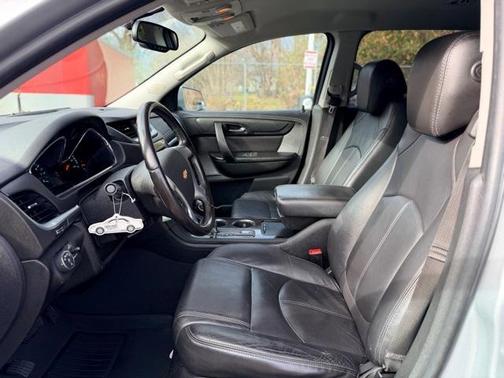 2017 Chevrolet Traverse 2LT