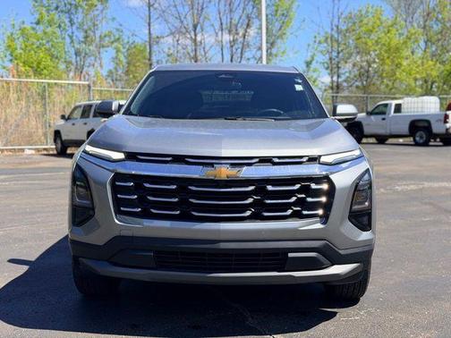 Sterling Gray Metallic 2026 Chevrolet Equinox LT