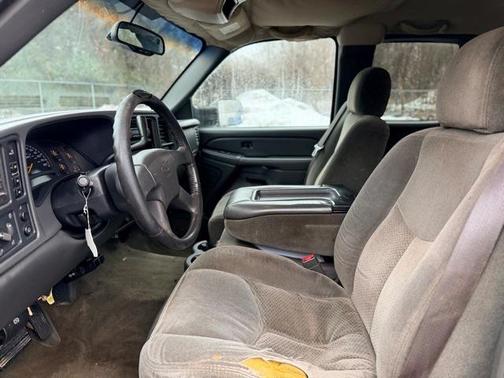 2004 Chevrolet Silverado 2500 LS H/D Extended Cab