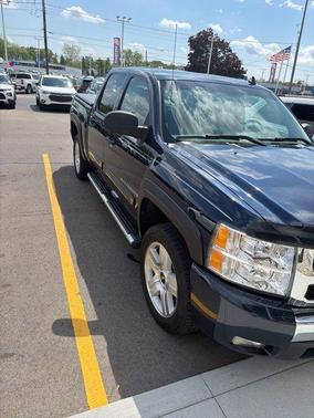 Dark Blue Metallic 2008 Chevrolet Silverado 1500 LT Crew Cab