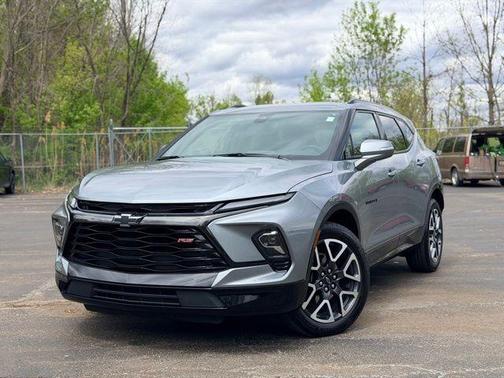 Sterling Gray Metallic 2024 Chevrolet Blazer RS