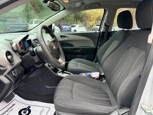 2016 Chevrolet Sonic LT