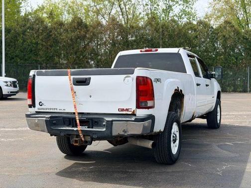 Summit White 2011 GMC Sierra 2500 SLE