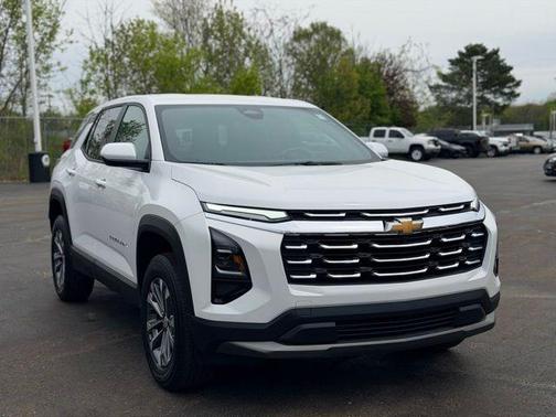Summit White 2026 Chevrolet Equinox LT