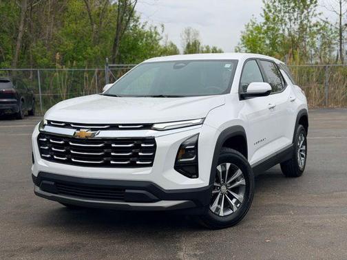 Summit White 2026 Chevrolet Equinox LT