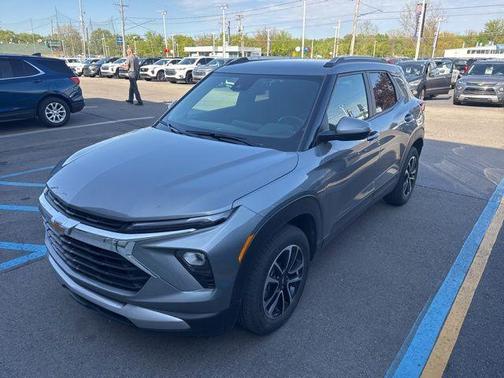 Sterling Gray Metallic 2024 Chevrolet Trailblazer LT