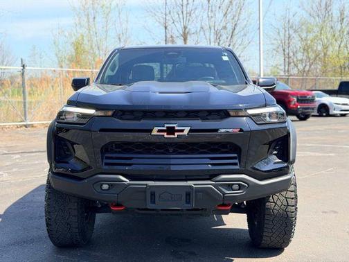 Black 2024 Chevrolet Colorado ZR2