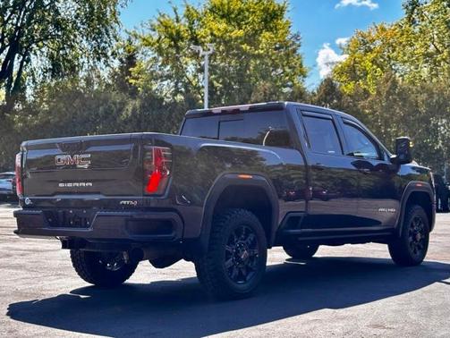 2024 GMC Sierra 2500 AT4