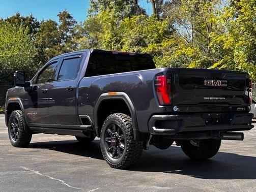 2024 GMC Sierra 2500 AT4