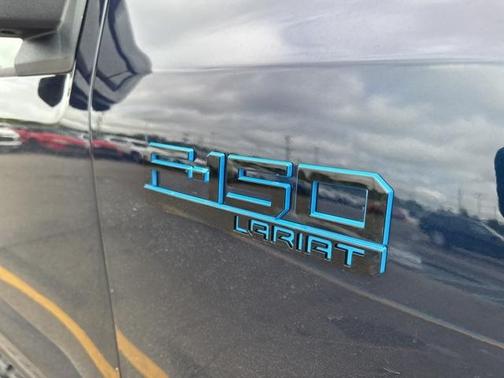 2024 Ford F-150 Lightning LARIAT
