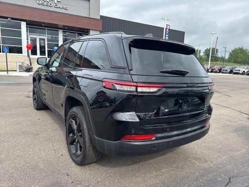 2024 Jeep Grand Cherokee Laredo
