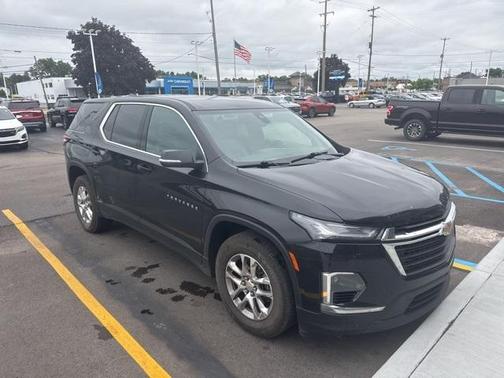 2023 Chevrolet Traverse LS