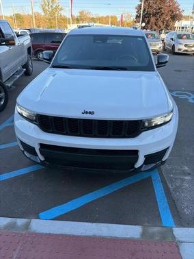 2021 Jeep Grand Cherokee L Laredo