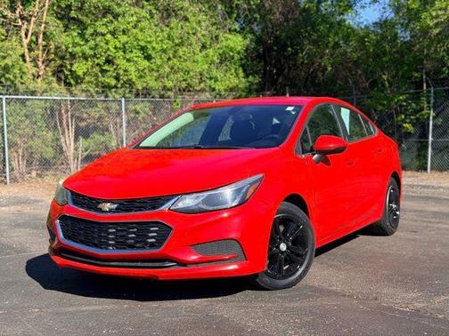 Red 2017 Chevrolet Cruze LT