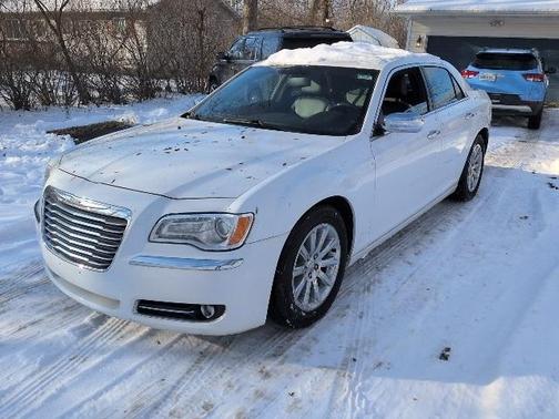 2013 Chrysler 300C Base