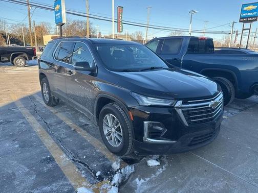 2023 Chevrolet Traverse LT Leather