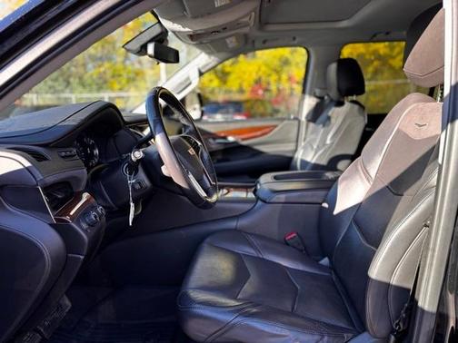 2020 Cadillac Escalade Luxury