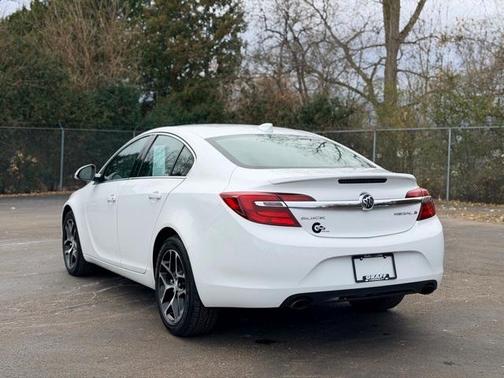 2017 Buick Regal Turbo Sport Touring