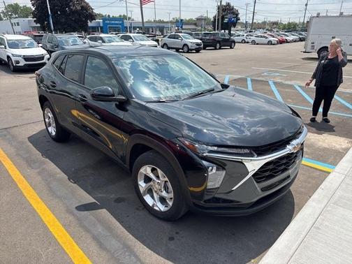 2024 Chevrolet Trax LS