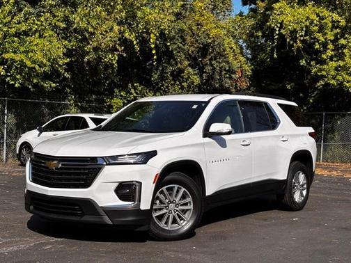 2022 Chevrolet Traverse LT Leather