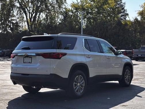 2022 Chevrolet Traverse LT Leather