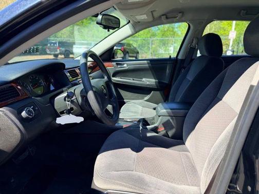 Black 2008 Chevrolet Impala LT