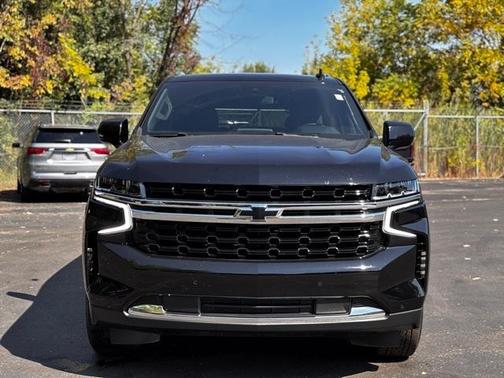 2023 Chevrolet Suburban LS