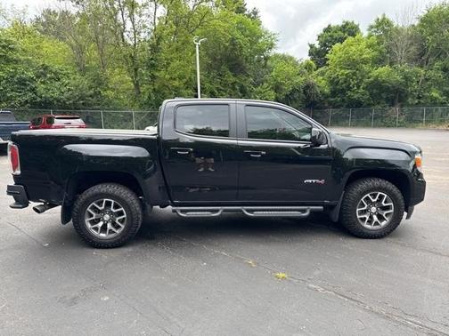 2022 GMC Canyon AT4 w/Cloth