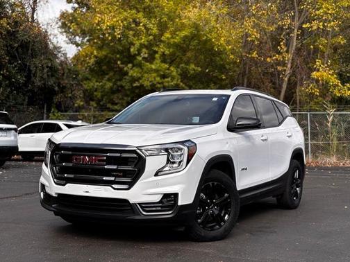 2024 GMC Terrain AT4