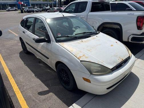 White 2003 Ford Focus ZX5