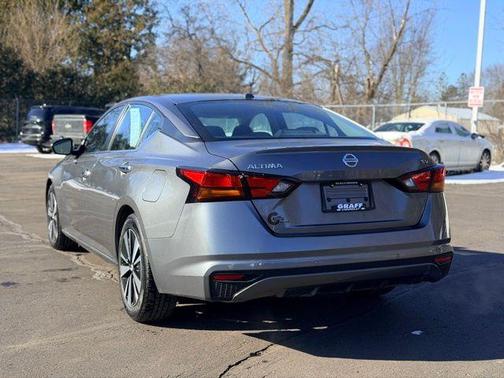 2021 Nissan Altima 2.5 SV
