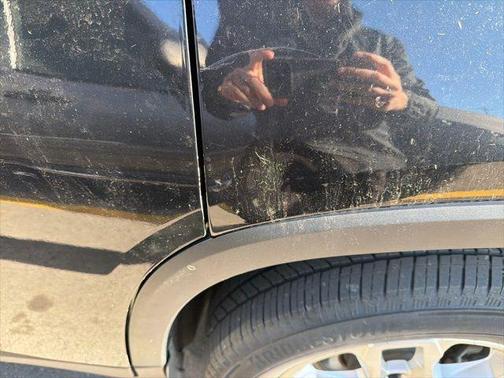 Mosaic Black Metallic 2019 Chevrolet Traverse LT Cloth