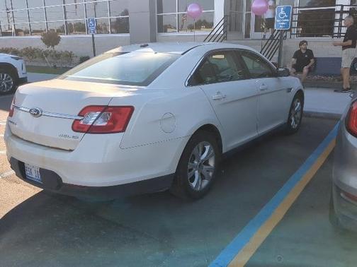 2011 Ford Taurus SEL