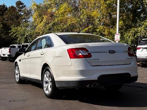 2011 Ford Taurus SEL