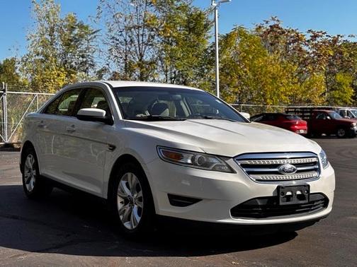 2011 Ford Taurus SEL
