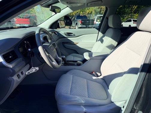 2018 GMC Acadia SLE-2