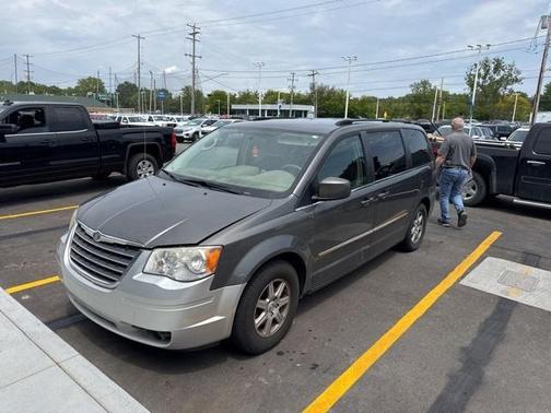 2010 Chrysler Town & Country Touring