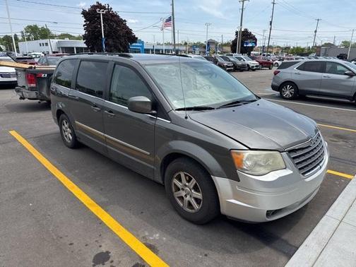 2010 Chrysler Town & Country Touring