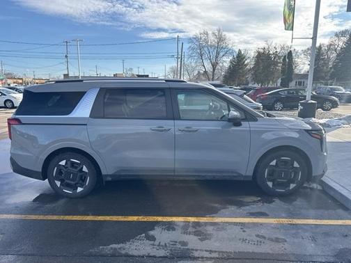 2025 Kia Carnival EX