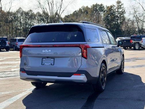 2025 Kia Carnival EX