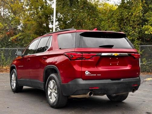 2022 Chevrolet Traverse LT Cloth