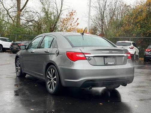 2012 Chrysler 200 Touring