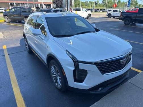 2024 Cadillac XT4 Premium Luxury