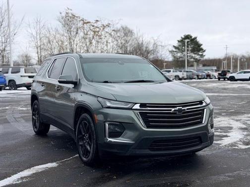 2023 Chevrolet Traverse LT Cloth