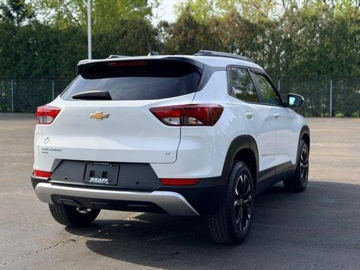 Summit White 2021 Chevrolet Trailblazer LT