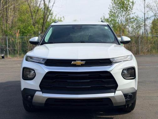 Summit White 2021 Chevrolet Trailblazer LT
