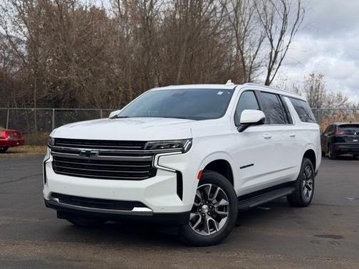 2023 Chevrolet Suburban LT