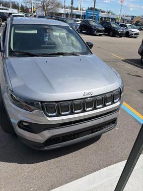 Billet Silver Metallic Clearcoat 2022 Jeep Compass Latitude
