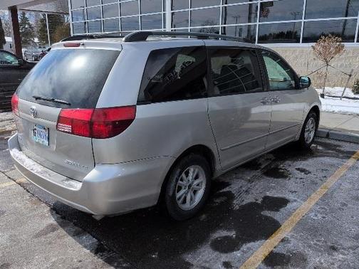 2005 Toyota Sienna CE
